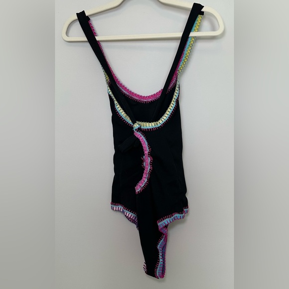 Bloomingdale’s Crochet Trim One Piece Swimsuit Solange Ferrarini Black Neon 10 M - Picture 3 of 7
